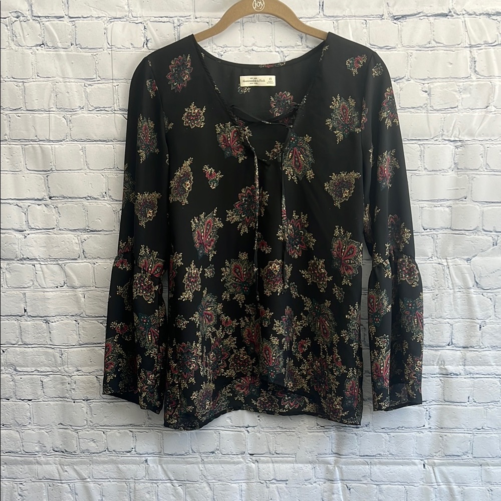 Abercrombie and Fitch‎ Floral Black Sheer Women's Blouse Size XS
